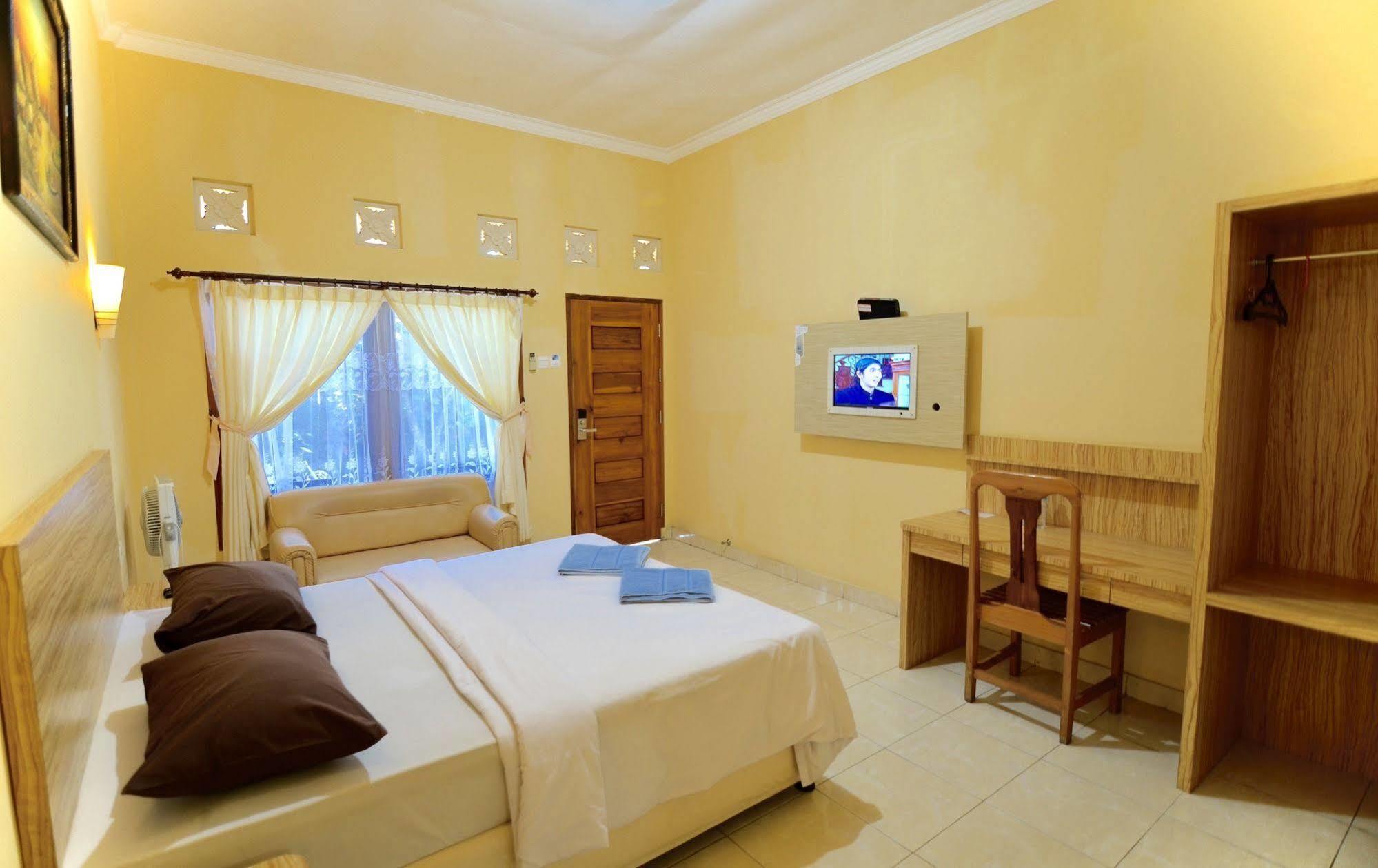 Transit Inn Senggigi Mangsit Zewnętrze zdjęcie